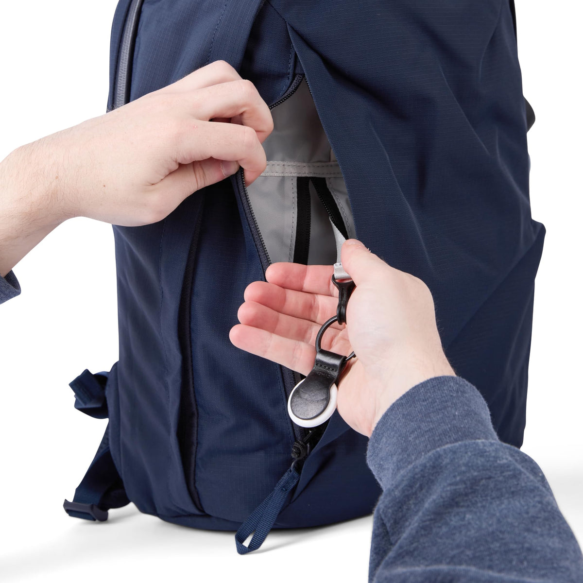Moment Everything Backpack – 17L or 21L Weatherproof Everyday Camera & Laptop Bag (Gen 2, Navy, 17L)